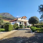 Kallmet فيلة