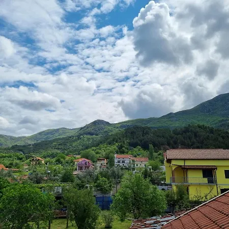 Kallmet Вилла Kallmet i Madh