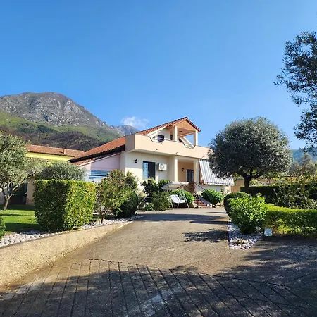 Kallmet Villa