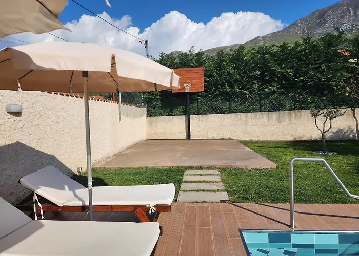 Kallmet Villa *